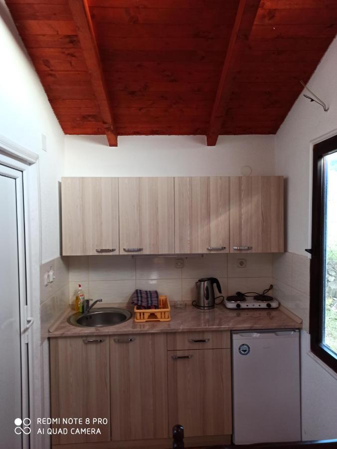 Karali Apartments Lagadin Luaran gambar