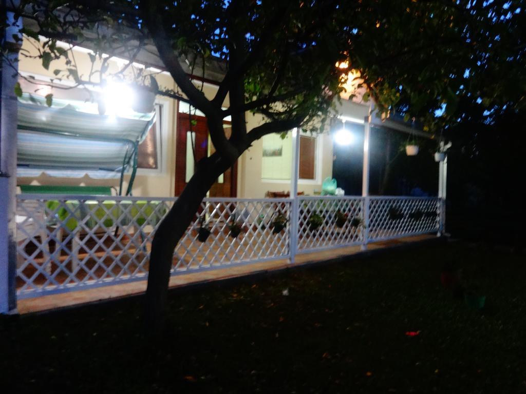 Karali Apartments Lagadin Luaran gambar