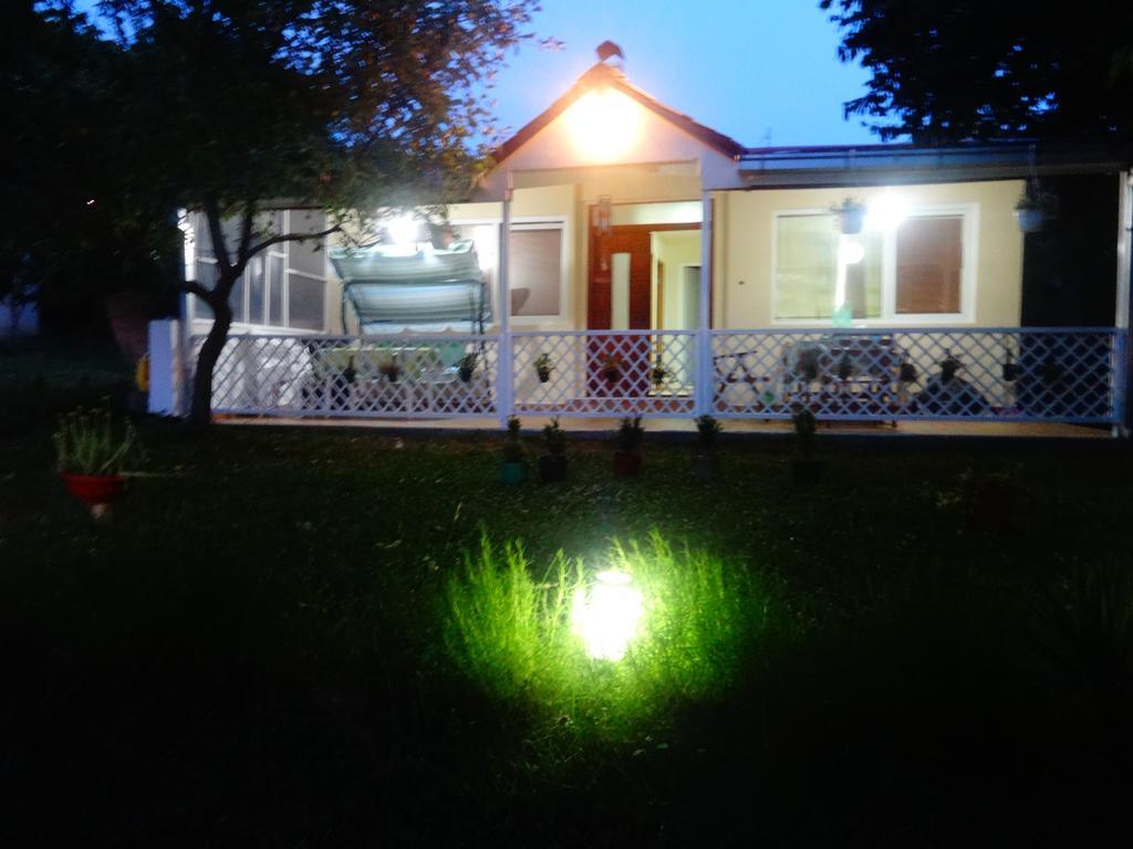 Karali Apartments Lagadin Luaran gambar