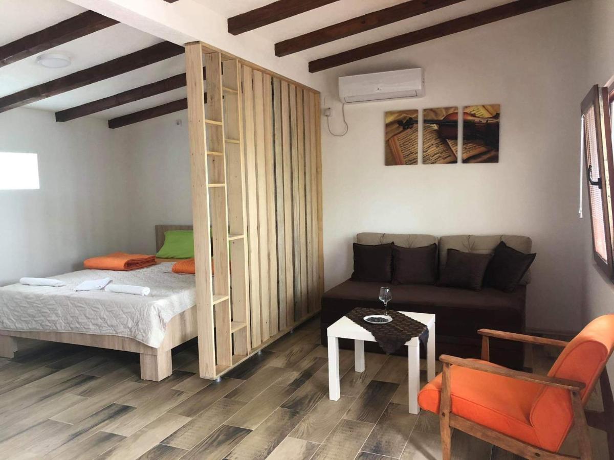 Karali Apartments Lagadin Luaran gambar